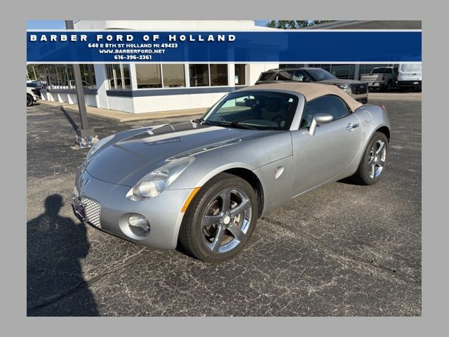 Cool (Liquid Silver Metallic) 2007 Pontiac Solstice Base Convertible Rear-Wheel Drive 5-Speed Automatic