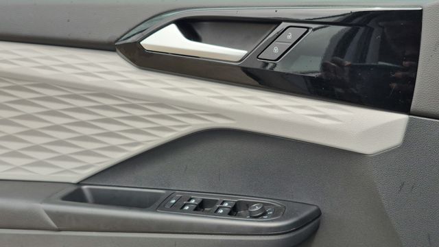 2023 Volkswagen Taos