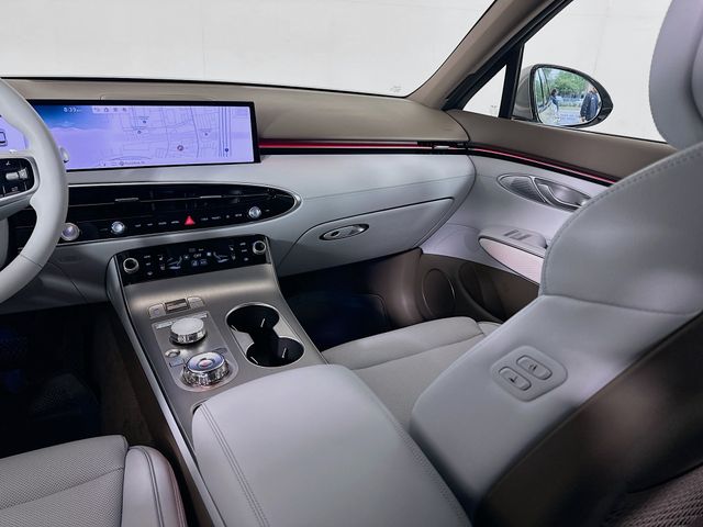 Thumbnail: 2026 Genesis GV70 - 24