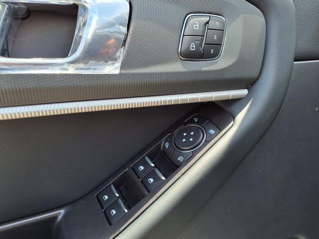 2025 Ford Explorer ST photo