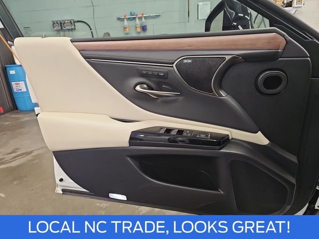 Used 2024 White Lexus 350 Ultra Luxury image 28