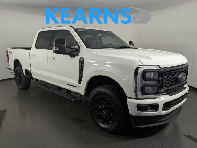 Star White Metallic Tri-Coat 2026 Ford F-350 Super Duty Pickup Truck Four-Wheel Drive Automatic