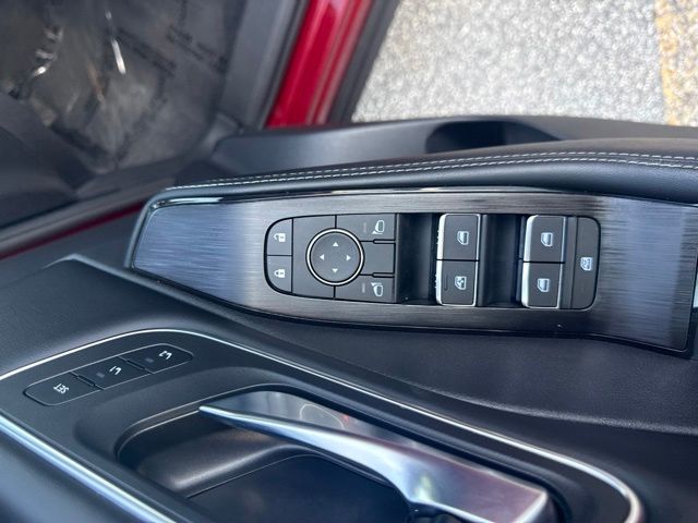 2025 Nissan Rogue Platinum:C02794