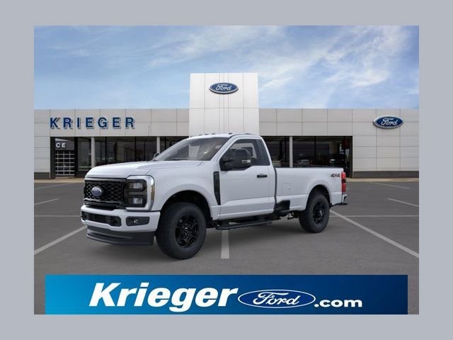 Oxford White 2026 Ford F-250 Super Duty Pickup Truck Four-Wheel Drive Automatic
