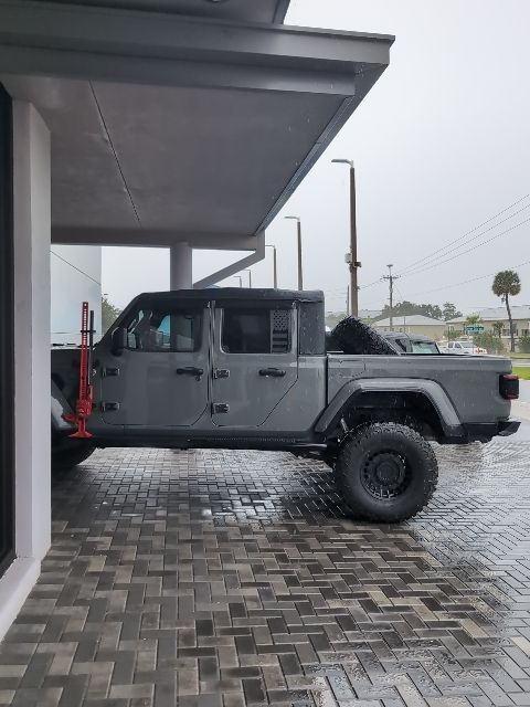 2021 Jeep Gladiator Sport 5