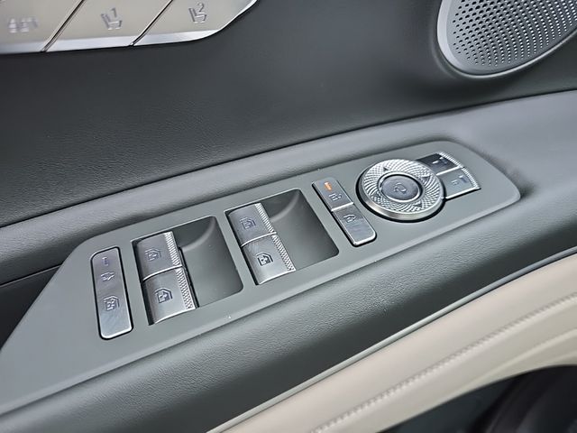 Thumbnail: 2026 Genesis GV80 - 21