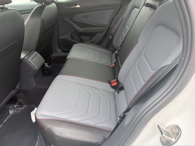 VolkswagenJetta GLI6
