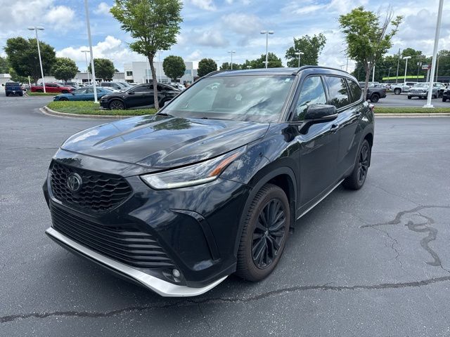 2023 Toyota Highlander XSE - Photo 2