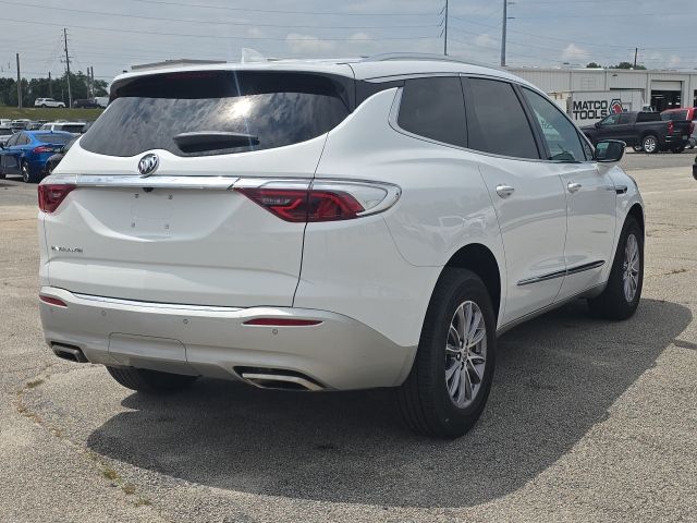 2023 Buick Enclave Essence:C02678