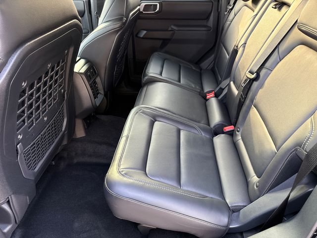 New 2025 Black Ford Badlands image 18