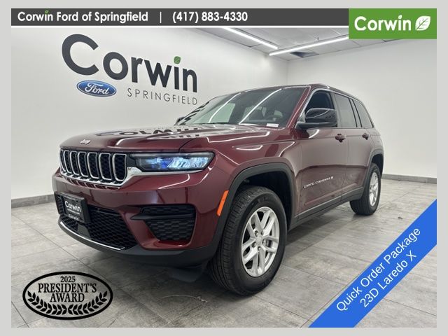 Velvet Red Pearlcoat 2025 Jeep Grand Cherokee Laredo X 4WD SUV / Crossover Four-Wheel Drive 8-Speed Automatic