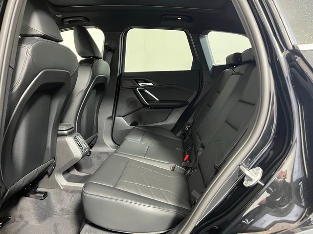Used 2026 Black BMW xDrive28i image 19