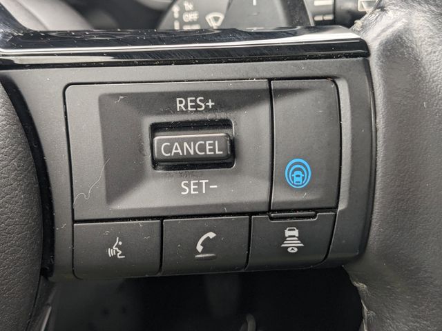 2023 Nissan Rogue SV photo