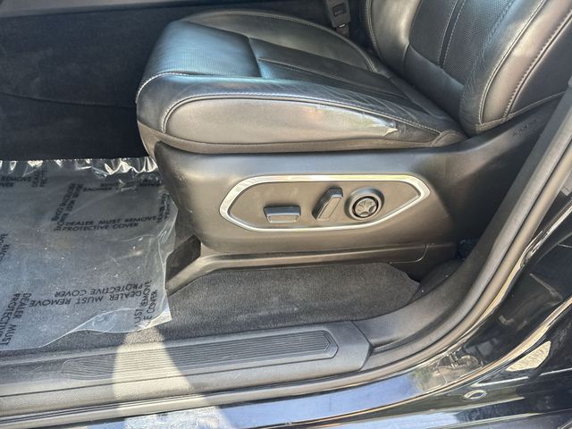 Used 2022 Black Jeep Series I image 32