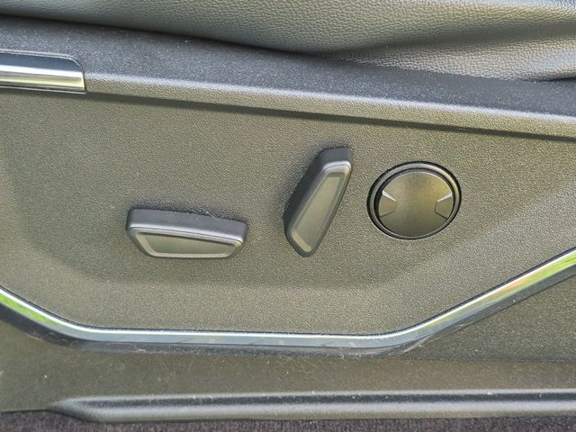 Used 2022 Silver Ford Lariat image 15
