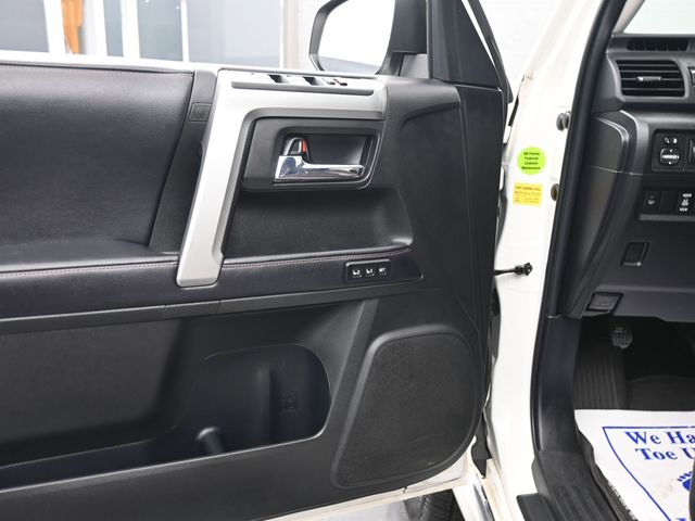 2017 Toyota 4Runner Limited photo