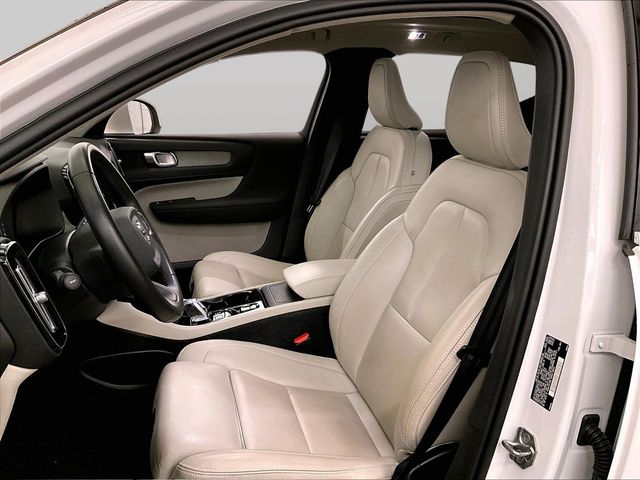 2021 Volvo XC40 T5 Inscription White at Sutliff Volkswagen