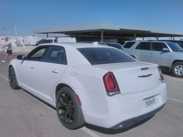 2022 Chrysler 300 S 4