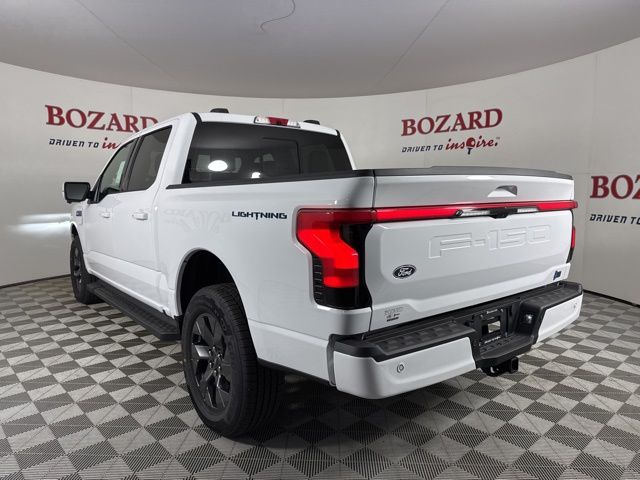 2025 Oxford White Ford F-150 Lightning Lariat AWD Truck