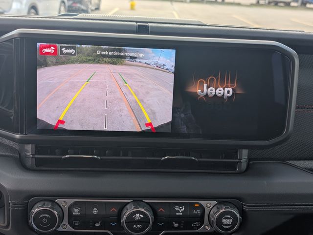 Used 2025 White Jeep Rubicon X image 20