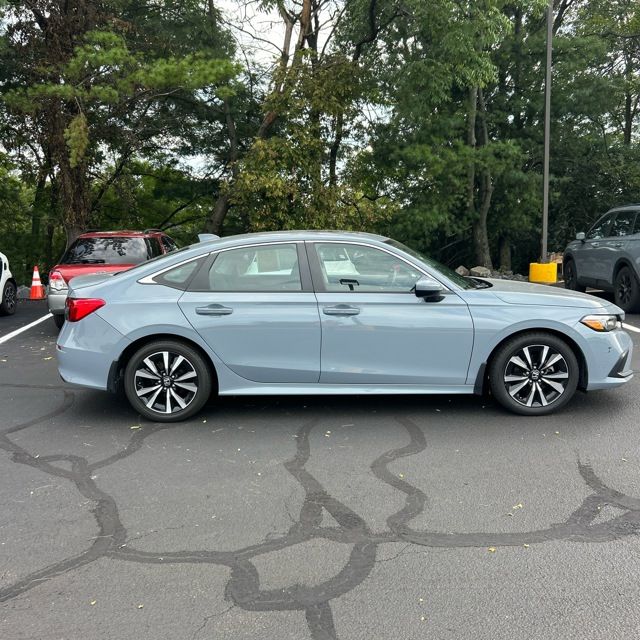 Used 2023 Gray Honda EX image 3