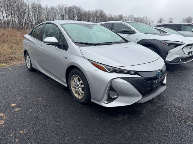 Gray 2021 Toyota Prius Prime Limited FWD Hatchback Front-Wheel Drive Continuously Variable Transmission