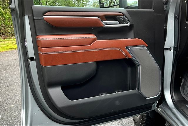 2024 GMC Sierra 2500HD Denali Ultimate photo