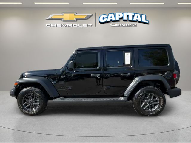 Used 2024 Black Jeep Sport S image 2