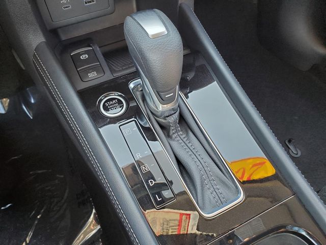 Used 2024 Nissan Kicks SUV