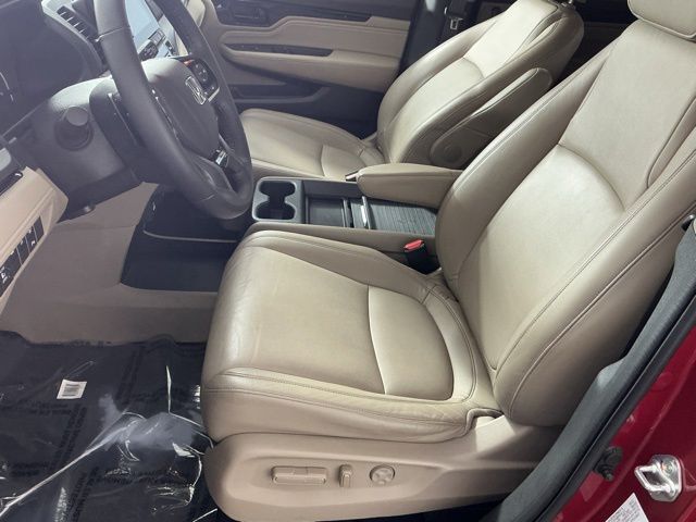 used 2024 Honda Odyssey car, priced at $35,313