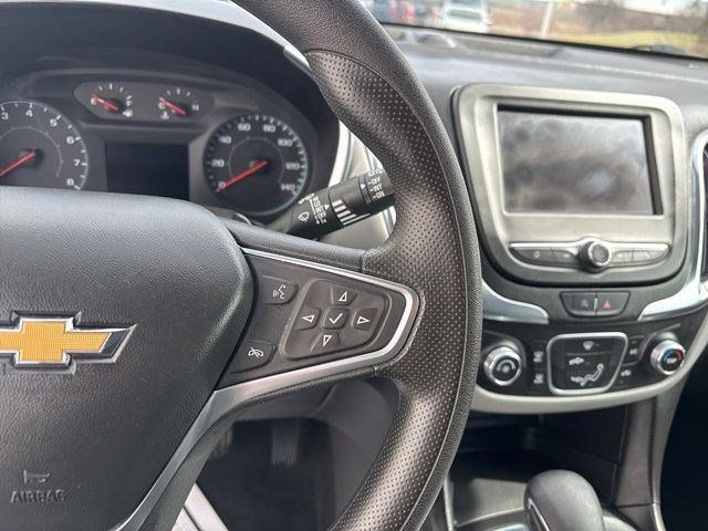 2023 Chevrolet Equinox LS photo