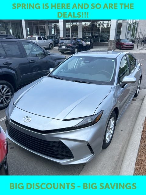2025 Toyota Camry LE