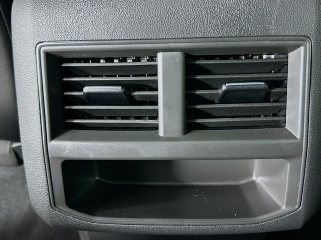 Thumbnail: 2022 Volkswagen Atlas - 25