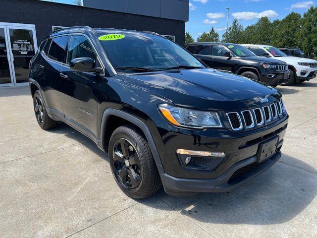 Diamond Black Crystal Pearlcoat 2019 Jeep Compass SUV / Crossover Four-Wheel Drive 9-Speed Automatic