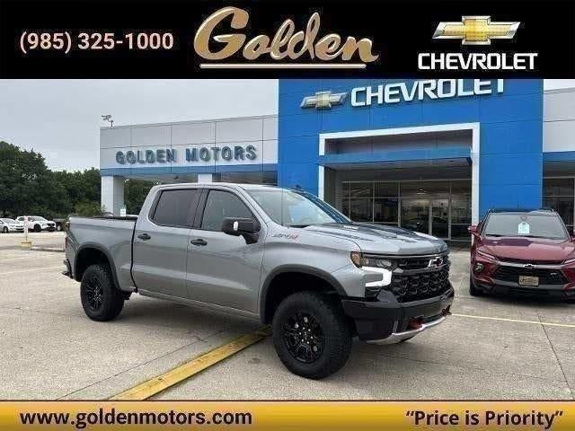 Sterling Gray Metallic 2024 Chevrolet Silverado 1500 Pickup Truck Four-Wheel Drive Automatic