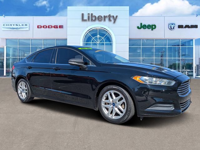 2016 Ford Fusion SE FWD's photo