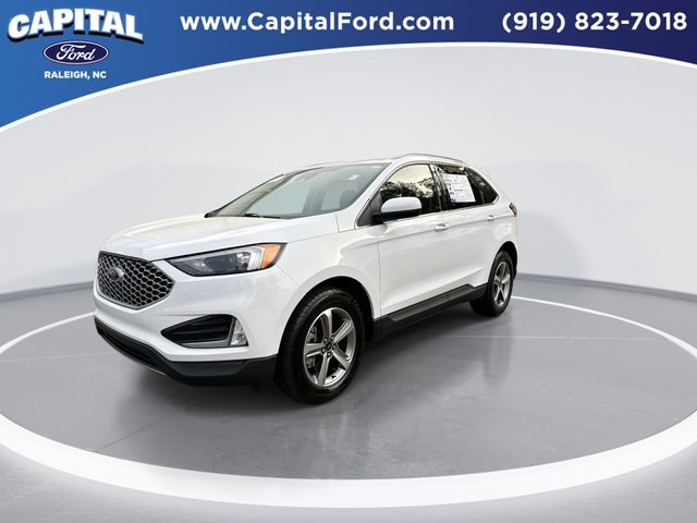 Used 2023 White Ford SEL image 4