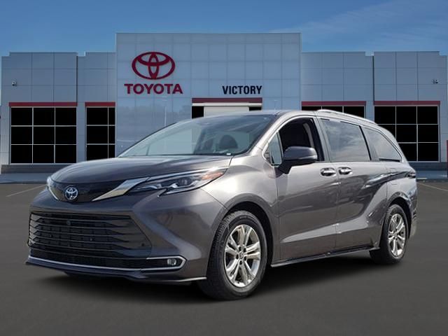 2023 Toyota Sienna Platinum 7-Passenger AWD