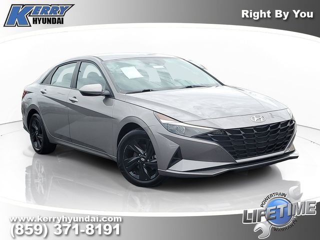 2023 Hyundai Elantra SEL FWD