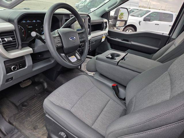2025 Ford F-450 Super Duty Chassis Cab XL - Photo 8