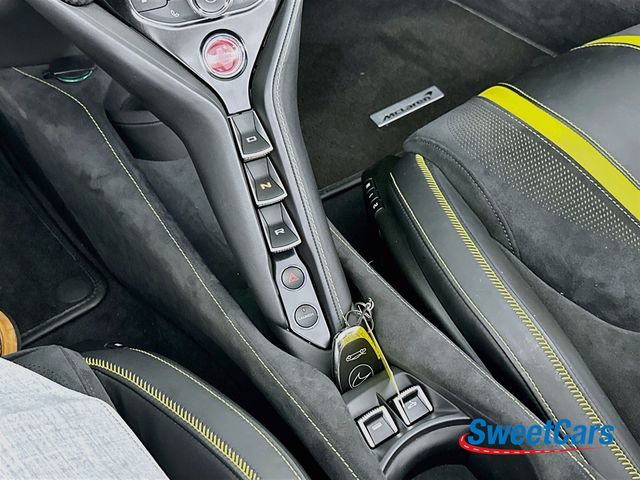 2022 McLaren 720S