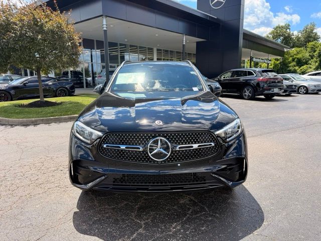 New 2026 Black Mercedes-Benz GLC 300 image 2