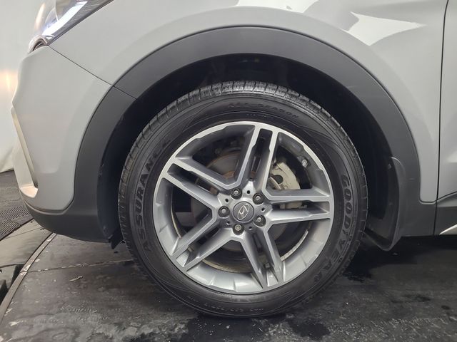 2017 – Hyundai – Santa Fe