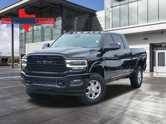 2020 Diamond Black Crystal Pearlcoat Ram 2500 Laramie Truck