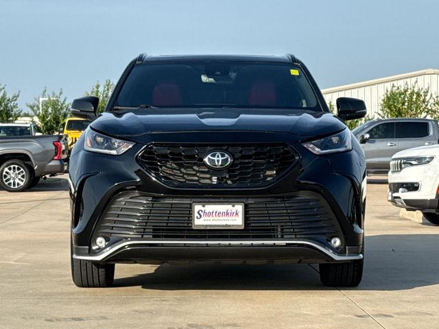 Used 2023 Toyota Highlander SUV