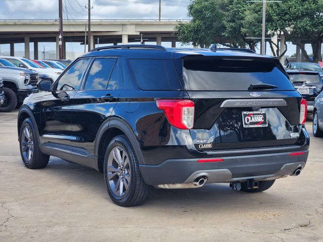 2024 Ford Explorer XLT Black at DeMontrond Auto Country