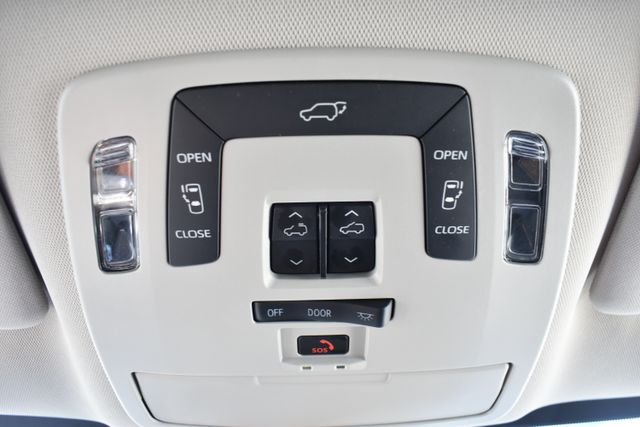 Used 2025 Toyota Sienna Van