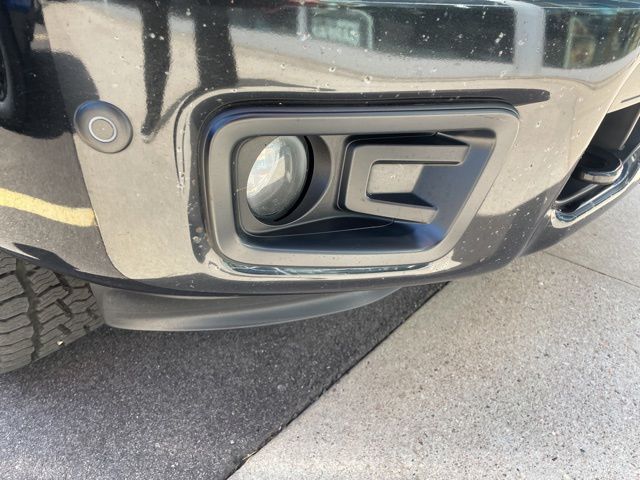 Used 2019 Magnetic Black Metallic Nissan SL image 5