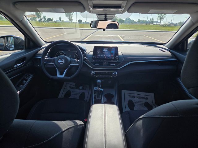 2025 Nissan Altima SV FWD