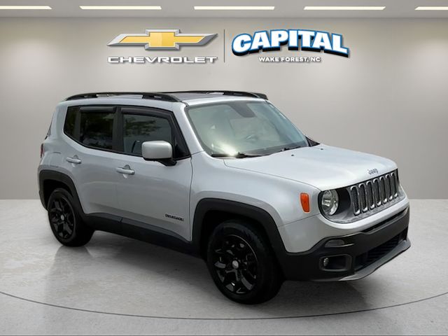 Used 2015 Silver Jeep Latitude image 7